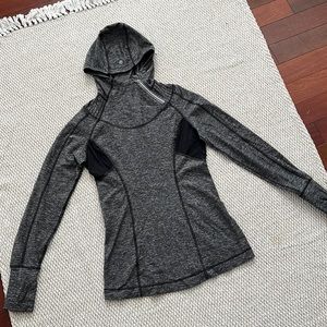 LULULEMON pullover